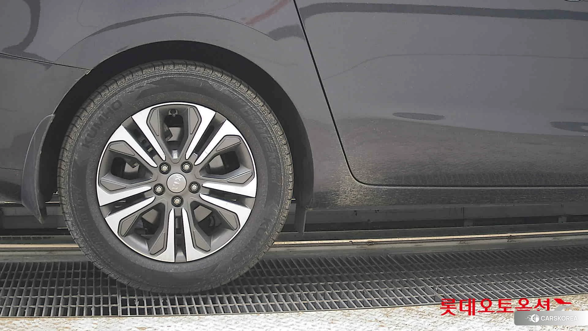 Kia Carnival id 4296909 из Кореи 16