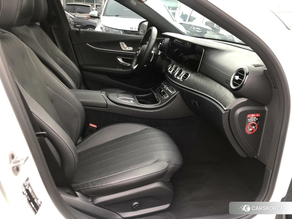 Mercedes-Benz E-Class id 4513494 из Китая 16
