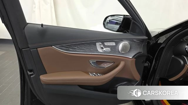 Mercedes-Benz E-Class W213 id 4793537 из Кореи 16