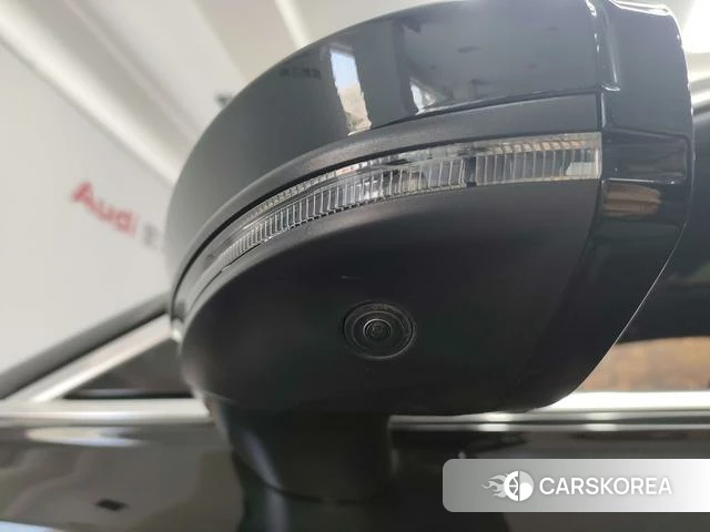 Audi A6L id 4274177 из Китая 16