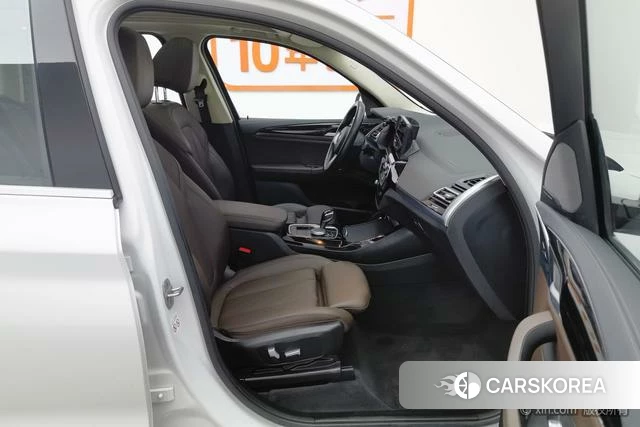 BMW X3 id 4275812 из Китая 16