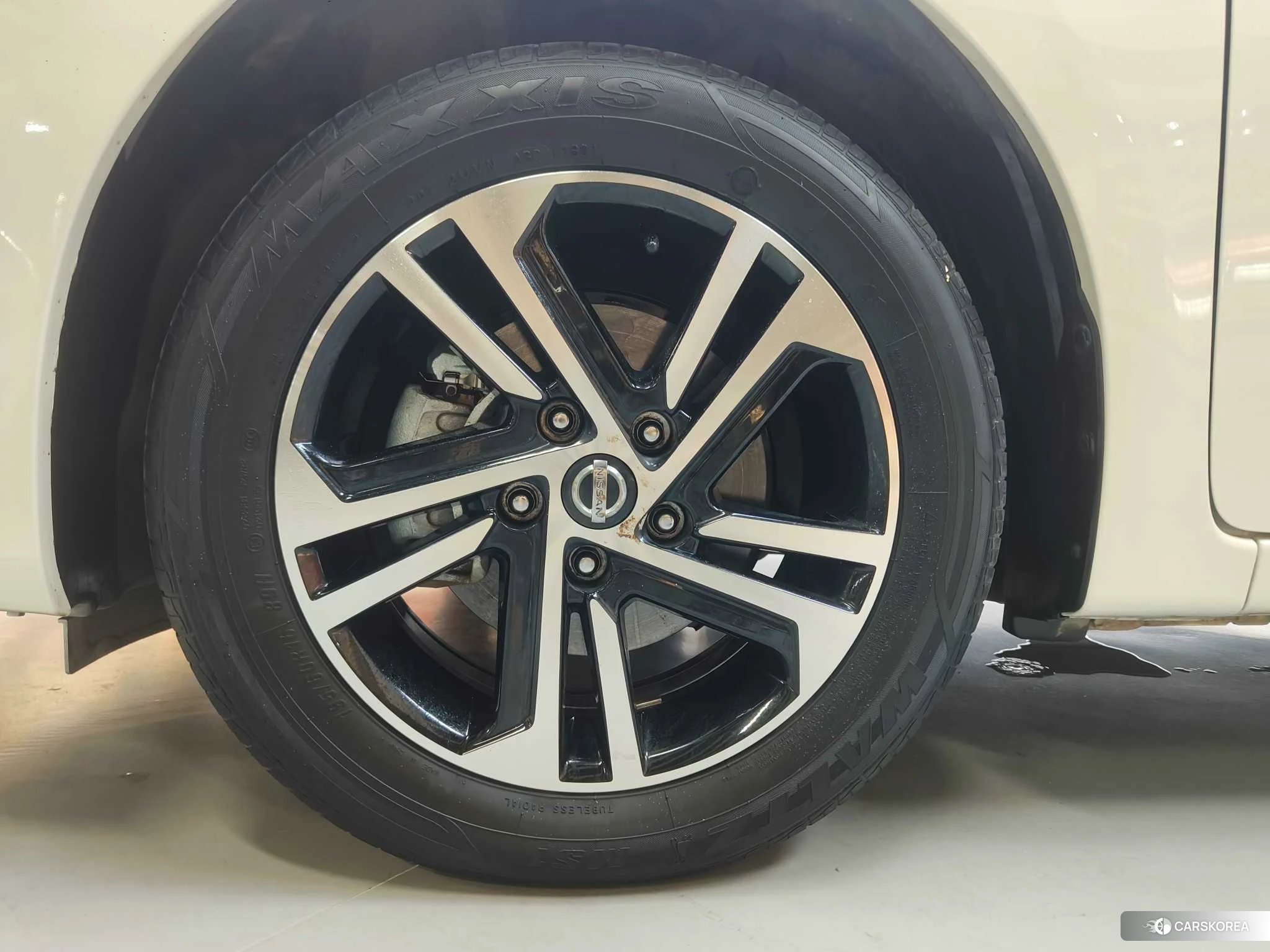 Nissan Xuan Yi id 4426829 из Китая 16