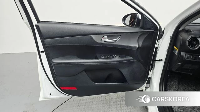 Kia Come New K3 id 4626292 из Кореи 16