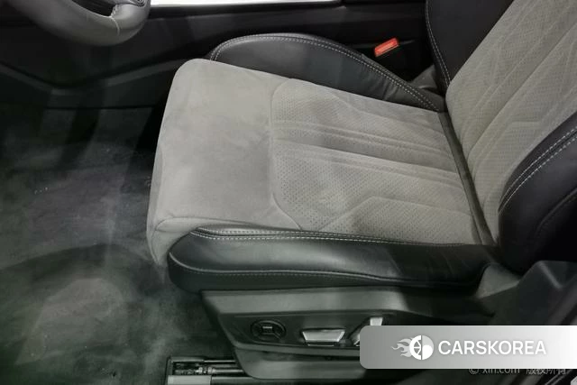 Audi A6L id 4271112 из Китая 16