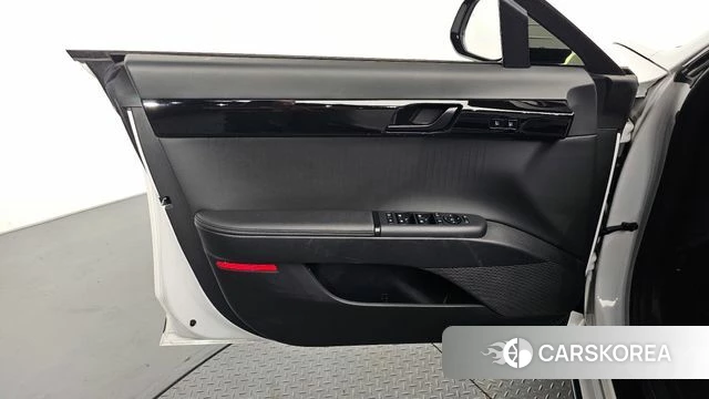 Hyundai Grandeur Hybrid (GN7) id 4432730 из Кореи 16