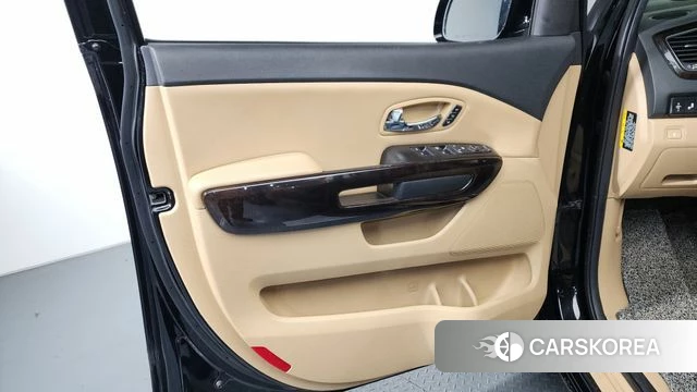 Kia The New Carnival id 4350791 из Кореи 16