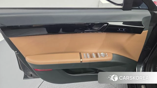 Hyundai Grandeur Hybrid (GN7) id 4291882 из Кореи 16