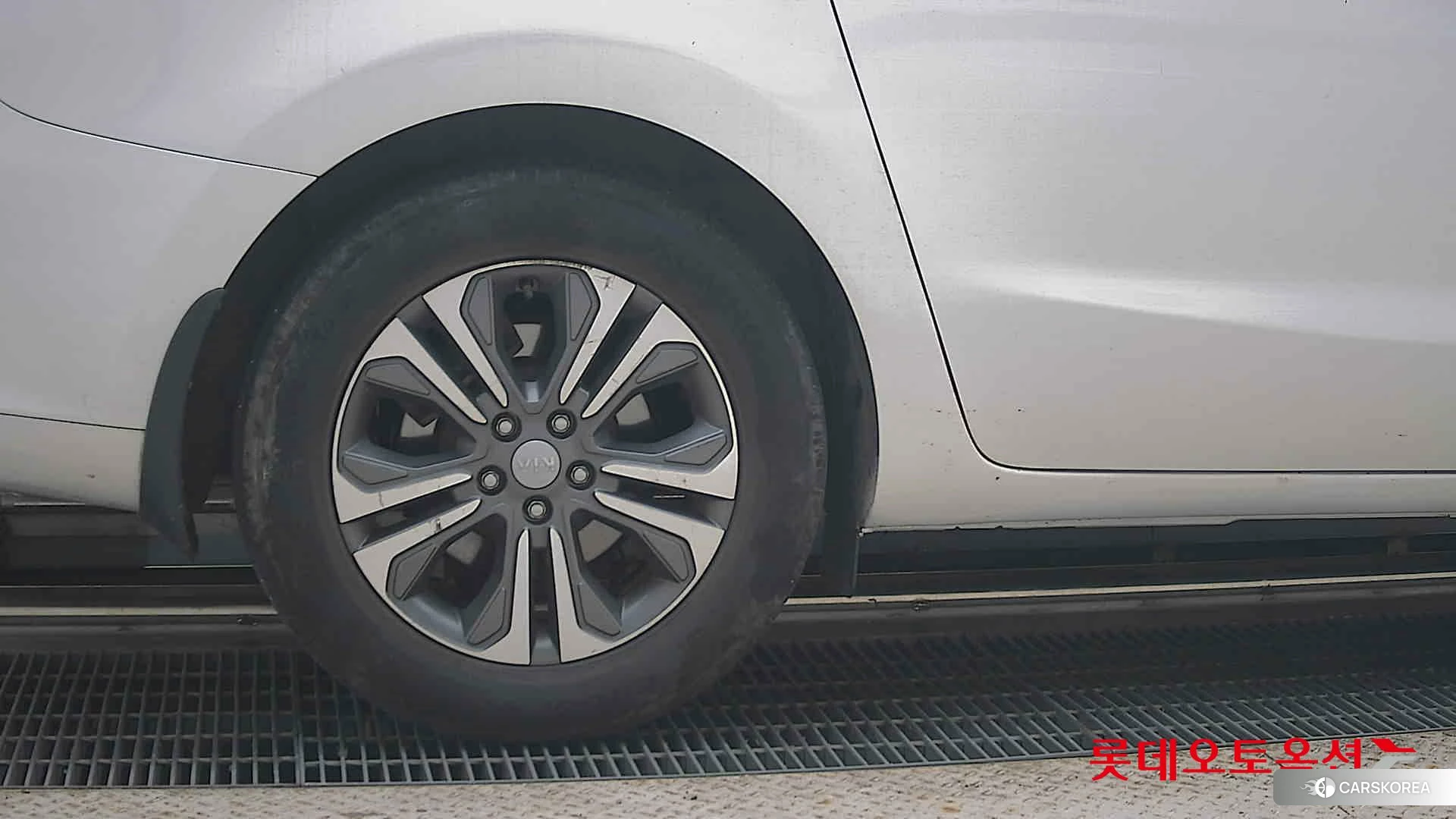 Kia Carnival id 4909240 из Кореи 16