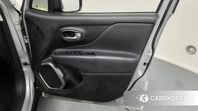 Jeep Renegade id 4755223 из Кореи 16