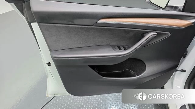 Tesla Model Y id 4607857 из Кореи 16