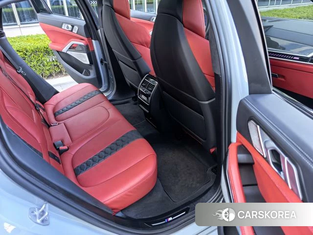 BMW X6 M id 4380459 из Китая 16