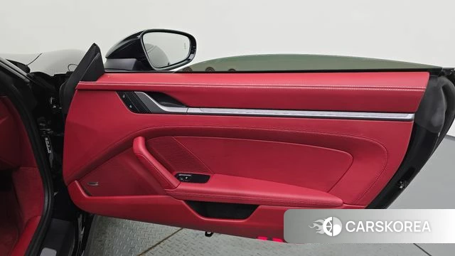 Porsche 911(992) id 4675047 из Кореи 16