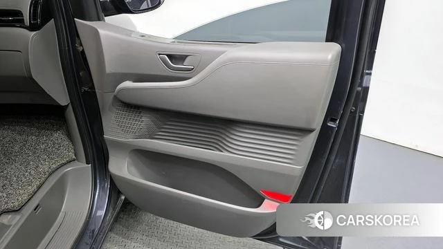 Hyundai Staria id 4330784 из Кореи 16