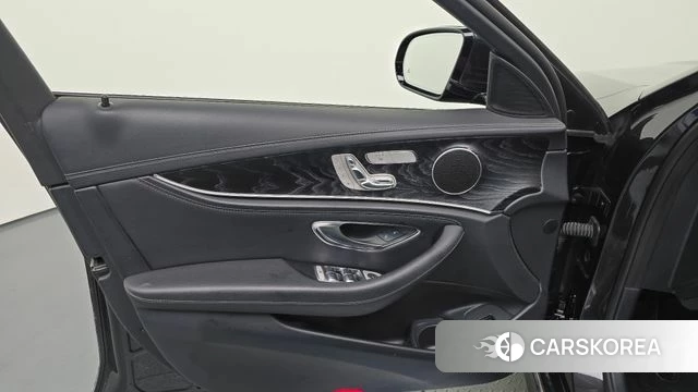 Mercedes-Benz E-Class W213 id 4775228 из Кореи 16