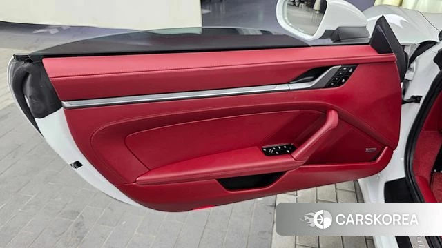 Porsche 911(992) id 4649976 из Кореи 16