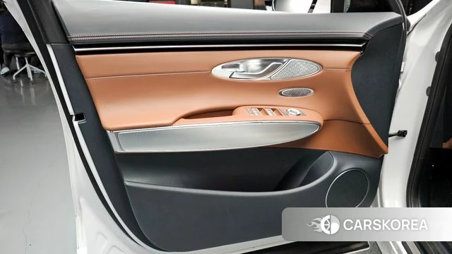 Genesis GV70 id 4230876 из Кореи 16