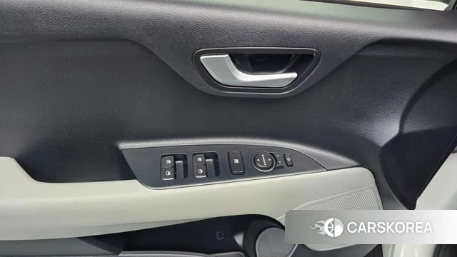 Kia Stonic id 4496785 из Кореи 16