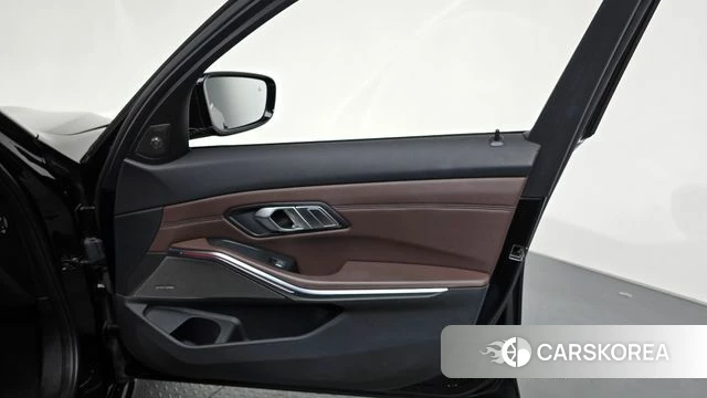 BMW 3 Series (G20) id 4697694 из Кореи 16