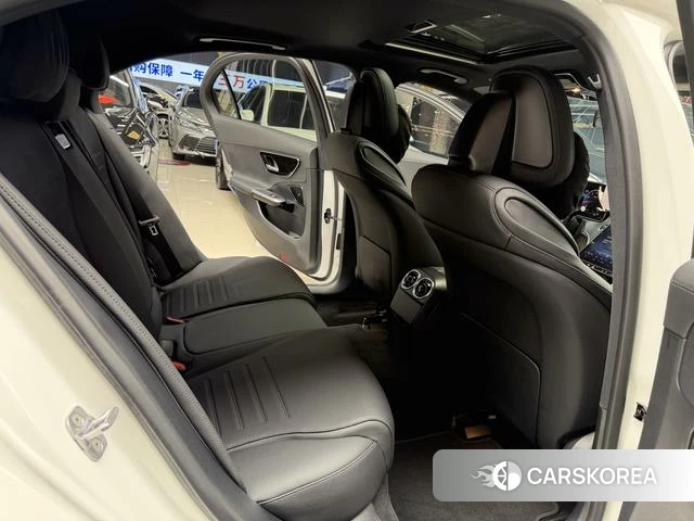Mercedes-Benz Class C id 4271257 из Китая 16
