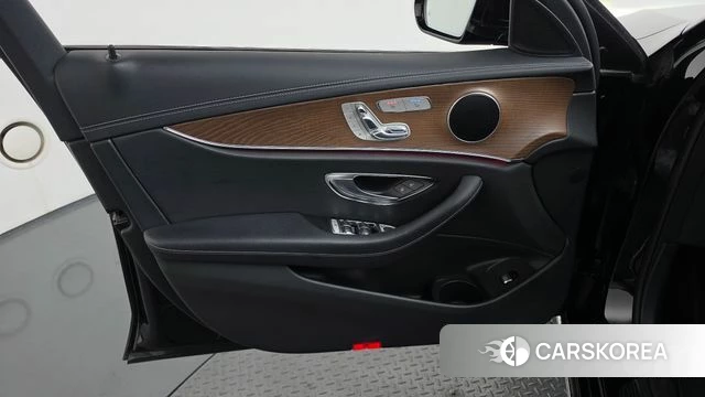 Mercedes-Benz E-Class W213 id 4764599 из Кореи 16