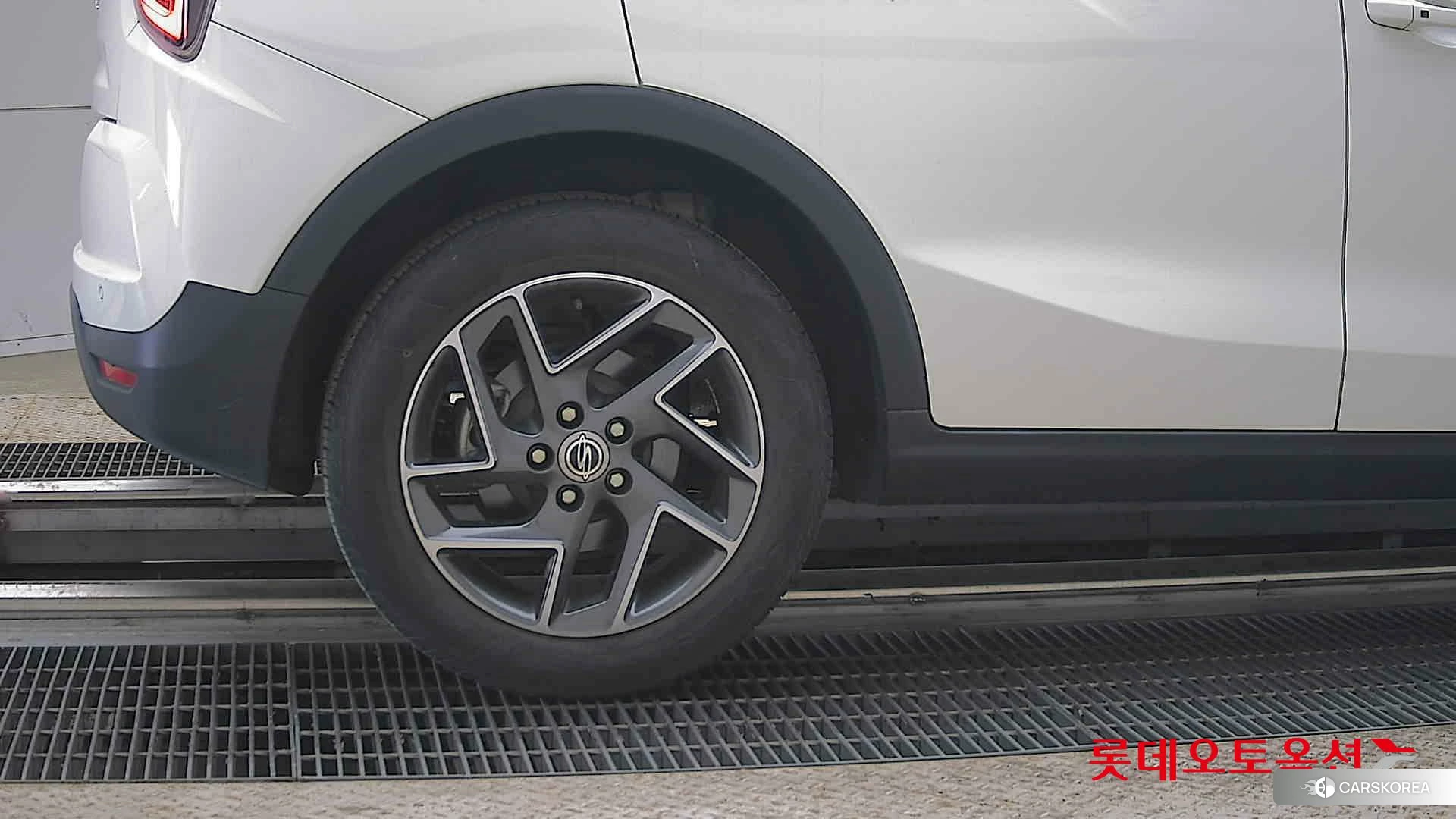 SsangYong Tivoli id 4296944 из Кореи 16