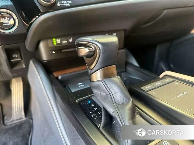 Lexus ES id 4277365 из Китая 16