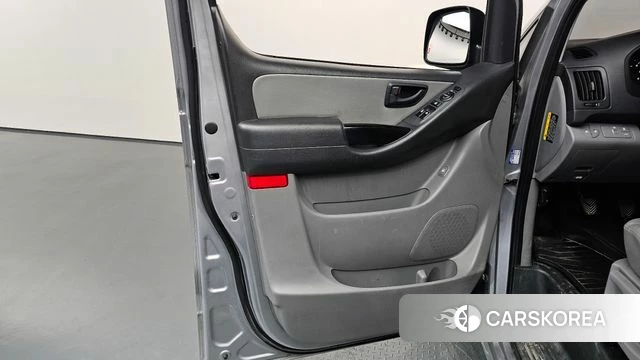 Hyundai The New Grand Starex id 4557769 из Кореи 16