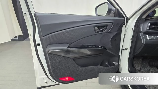 Ssangyong Tivoli Air id 4490120 из Кореи 16