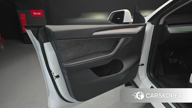 Tesla Model Y id 4549212 из Кореи 16