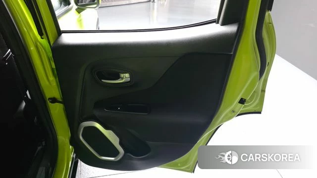 Jeep Renegade id 4672654 из Кореи 16