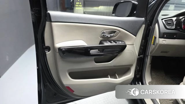 Kia The New Carnival id 4596398 из Кореи 16