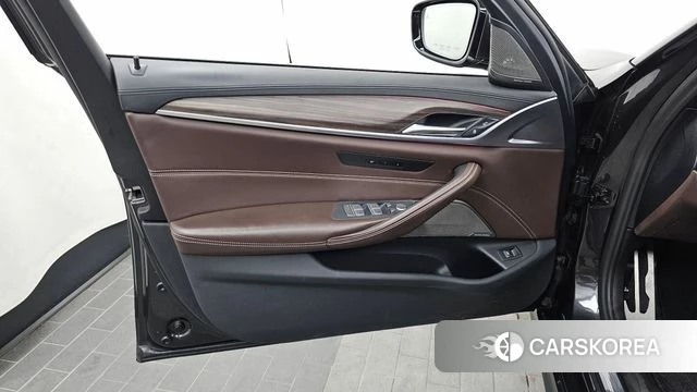 BMW 5 Series (G30) id 4284400 из Кореи 16
