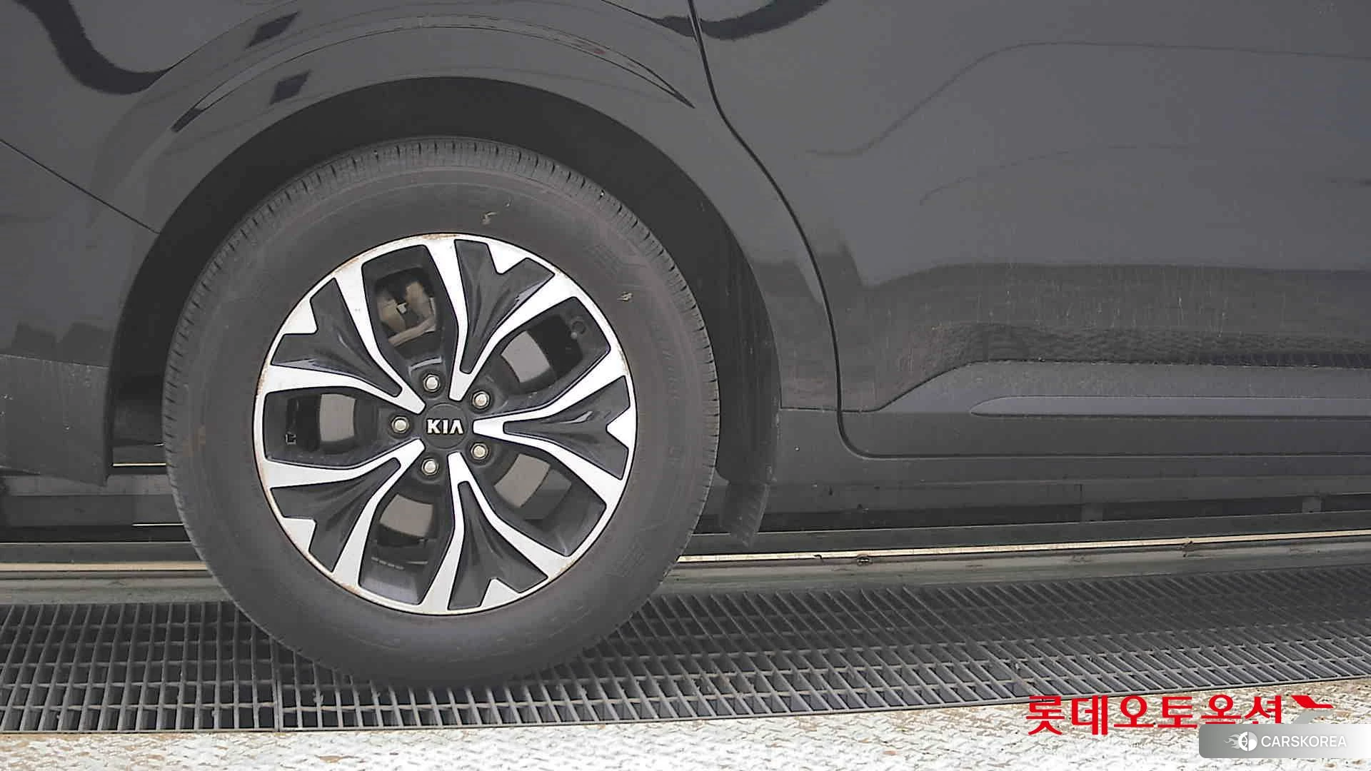 Kia Carnival id 4289511 из Кореи 16