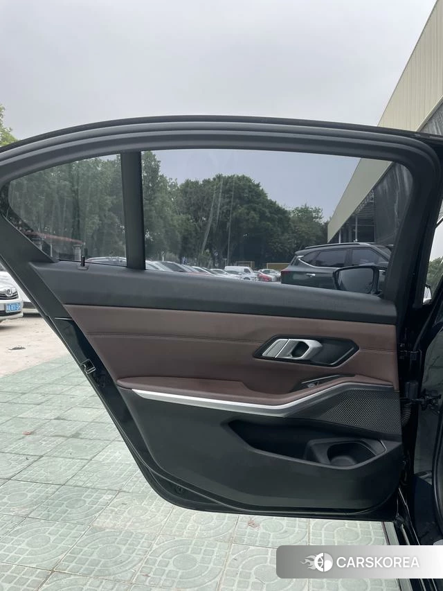 BMW 3 series id 3939281 из Китая 16