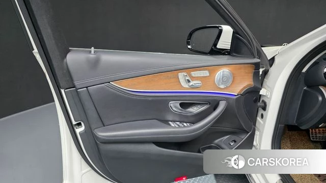 Mercedes-Benz E-Class W213 id 4530277 из Кореи 16