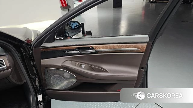 Genesis G90 id 4490807 из Кореи 16
