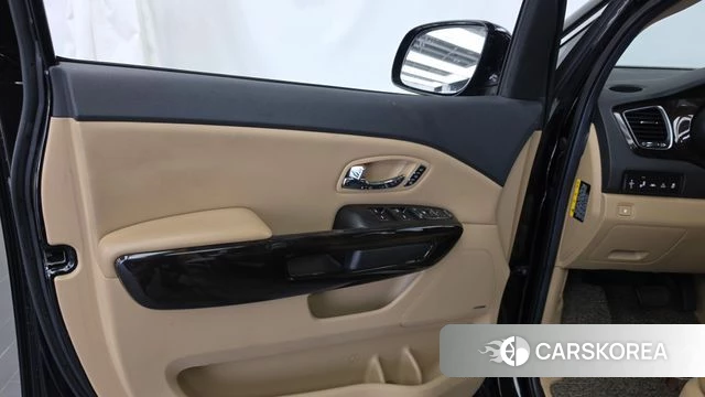 Kia The New Carnival id 4923733 из Кореи 16