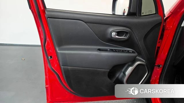 Jeep Renegade id 4415676 из Кореи 16