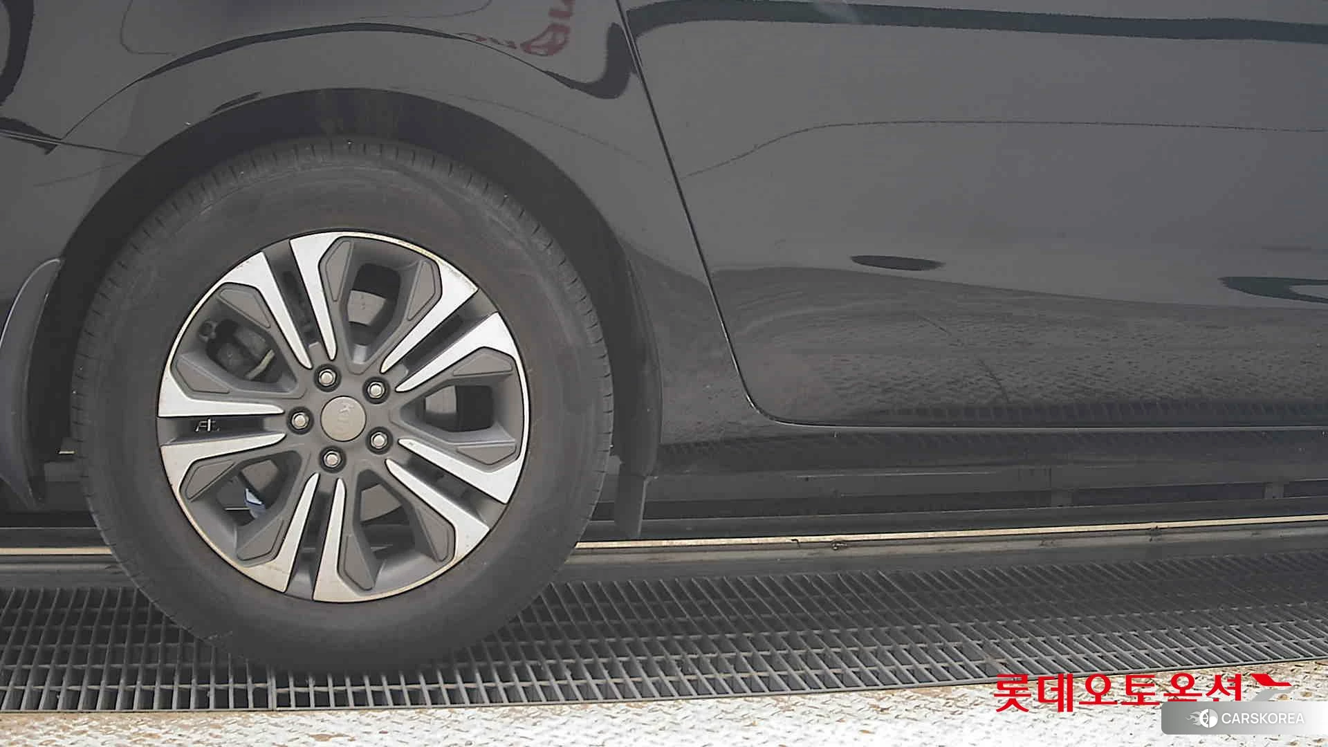 Kia Carnival id 4679358 из Кореи 16