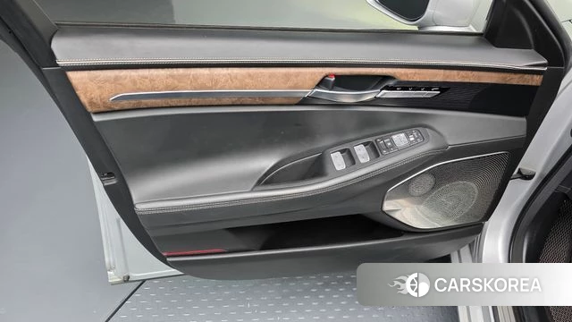 Genesis G90 id 4882202 из Кореи 16