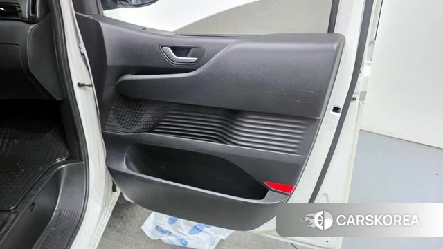 Hyundai Staria id 4249990 из Кореи 16