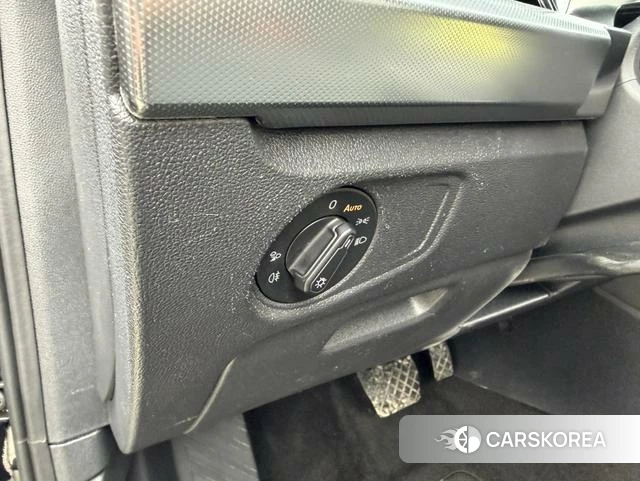 Volkswagen Passat id 4335998 из Китая 16