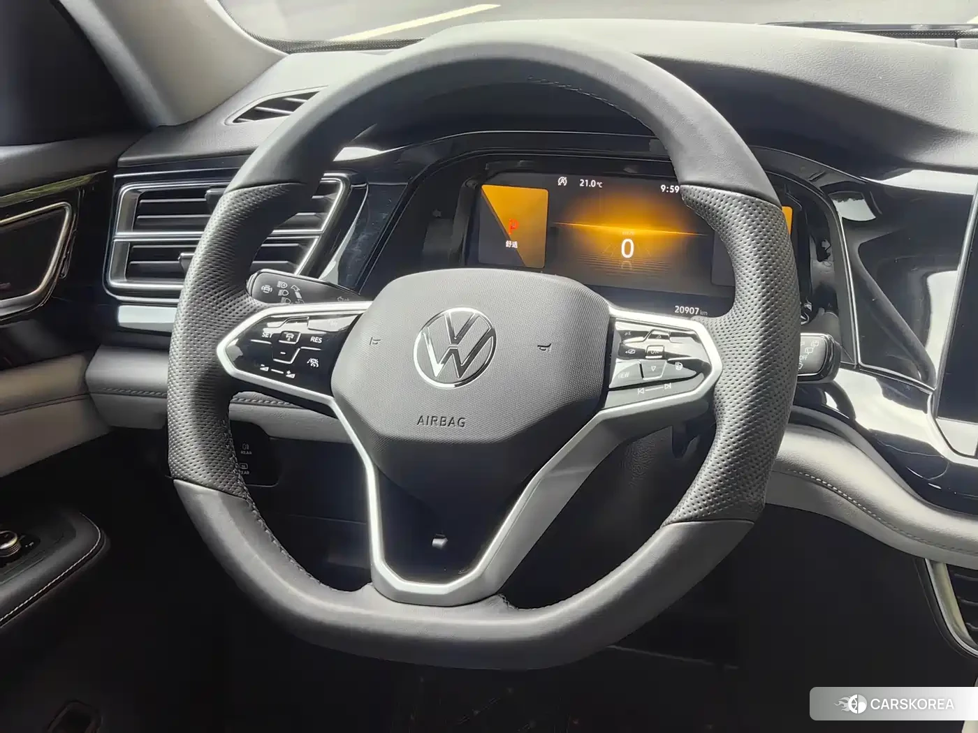 Volkswagen Touareg id 4634851 из Китая 16