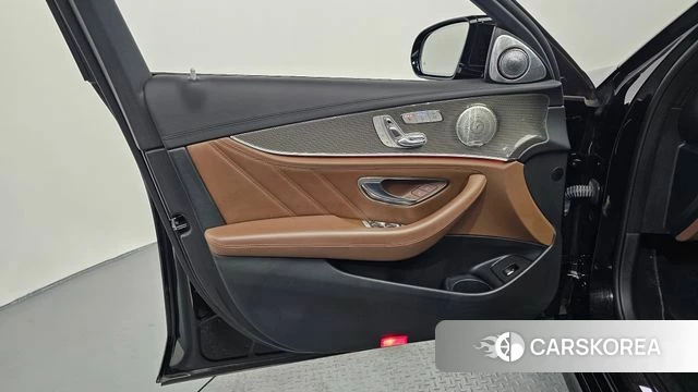 Mercedes-Benz E-Class W213 id 4324221 из Кореи 16