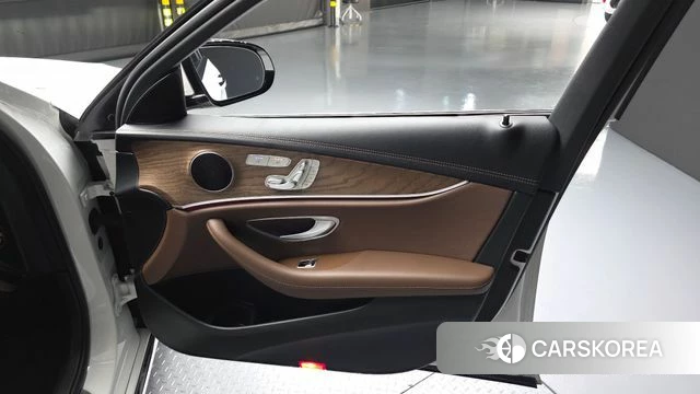 Mercedes-Benz E-Class W213 id 4506791 из Кореи 16