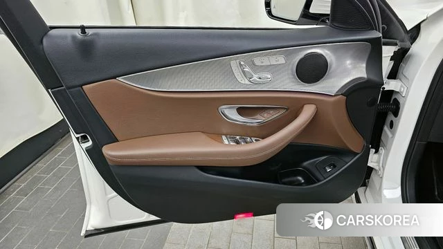 Mercedes-Benz E-Class W213 id 4385058 из Кореи 16
