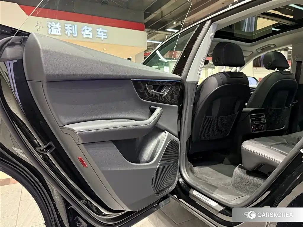 Audi Q8 id 4576662 из Китая 16