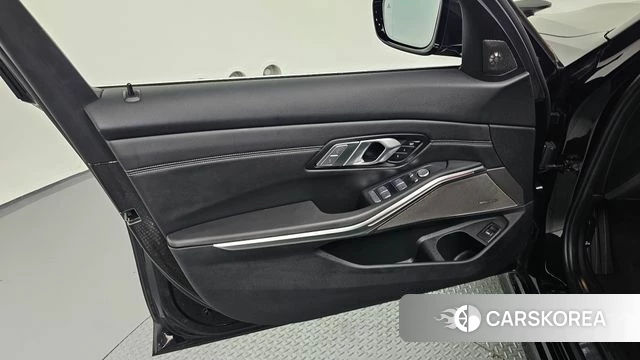 BMW 3 Series (G20) id 4580760 из Кореи 16