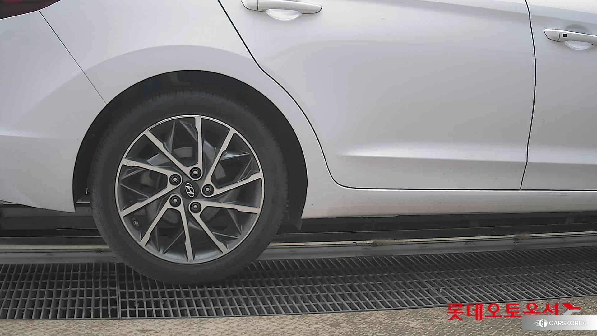 Hyundai Avante id 3875788 из Кореи 16