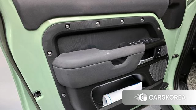 Land Rover Defender (L663) id 4249234 из Кореи 16